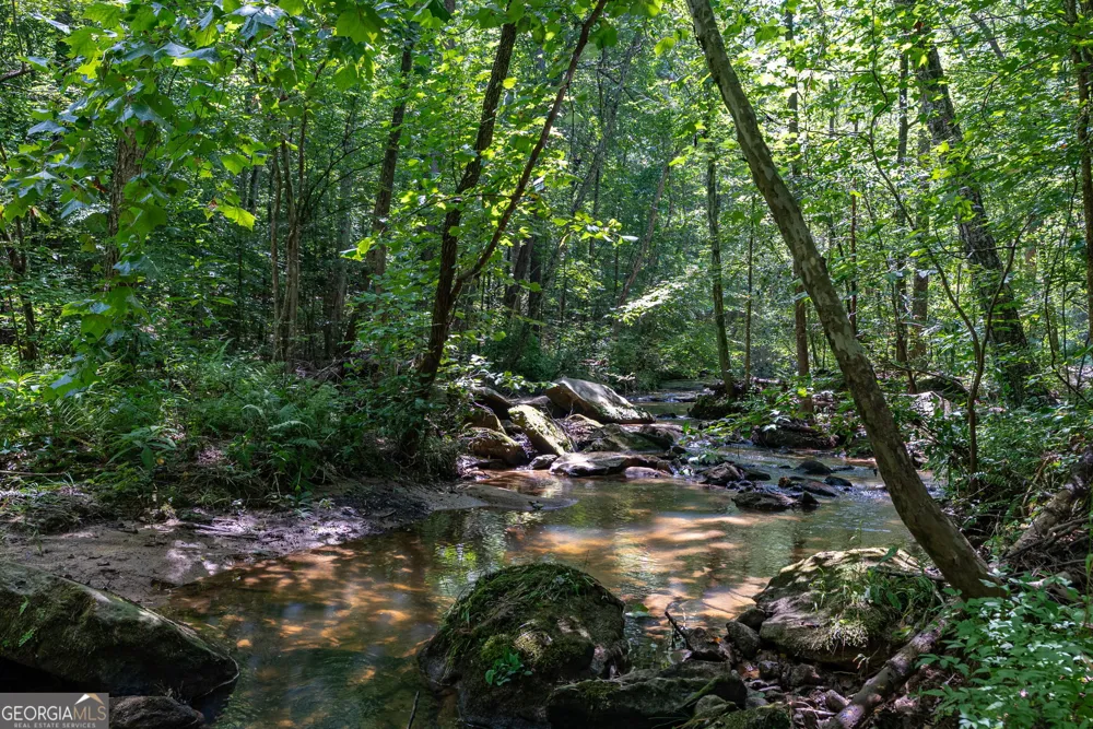 2425 Spratlin Mill RD Hull, GA 30646