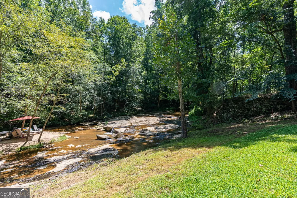 2425 Spratlin Mill RD Hull, GA 30646