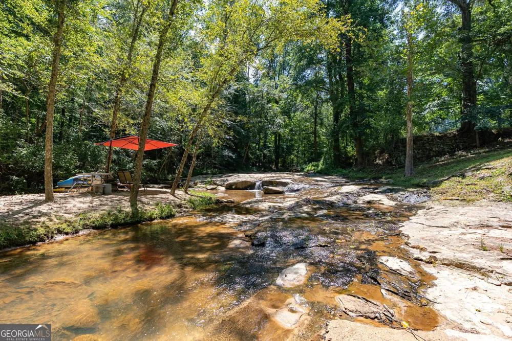 2425 Spratlin Mill RD Hull, GA 30646