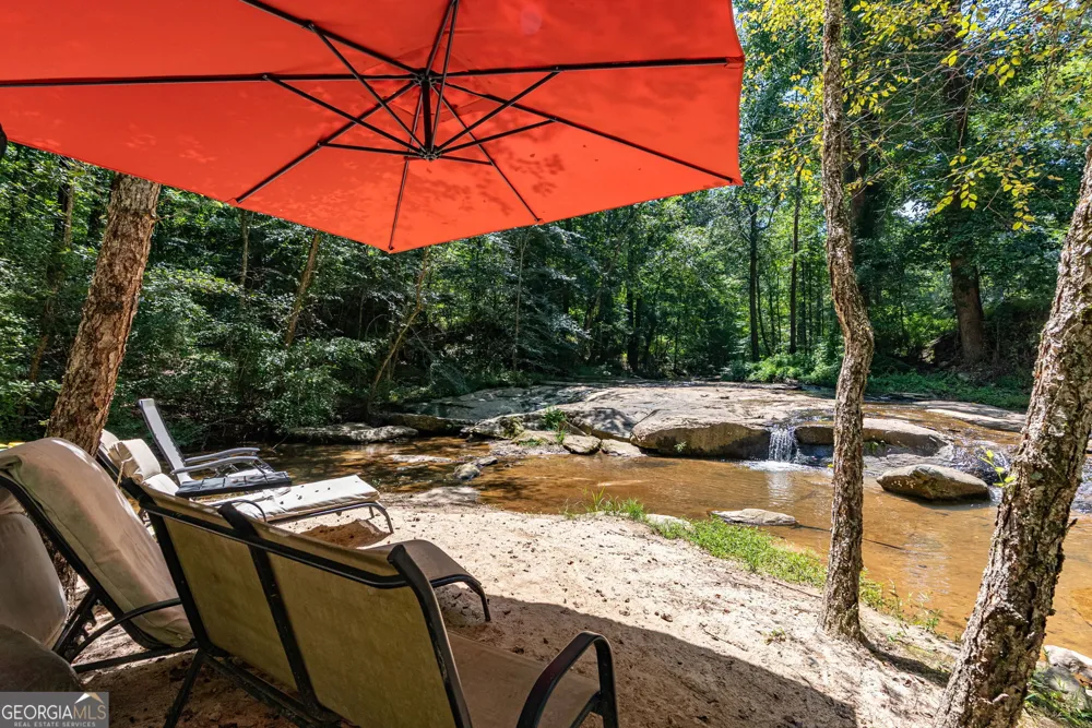 2425 Spratlin Mill RD Hull, GA 30646
