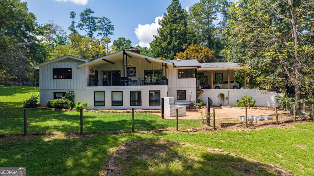 2425 Spratlin Mill RD Hull, GA 30646