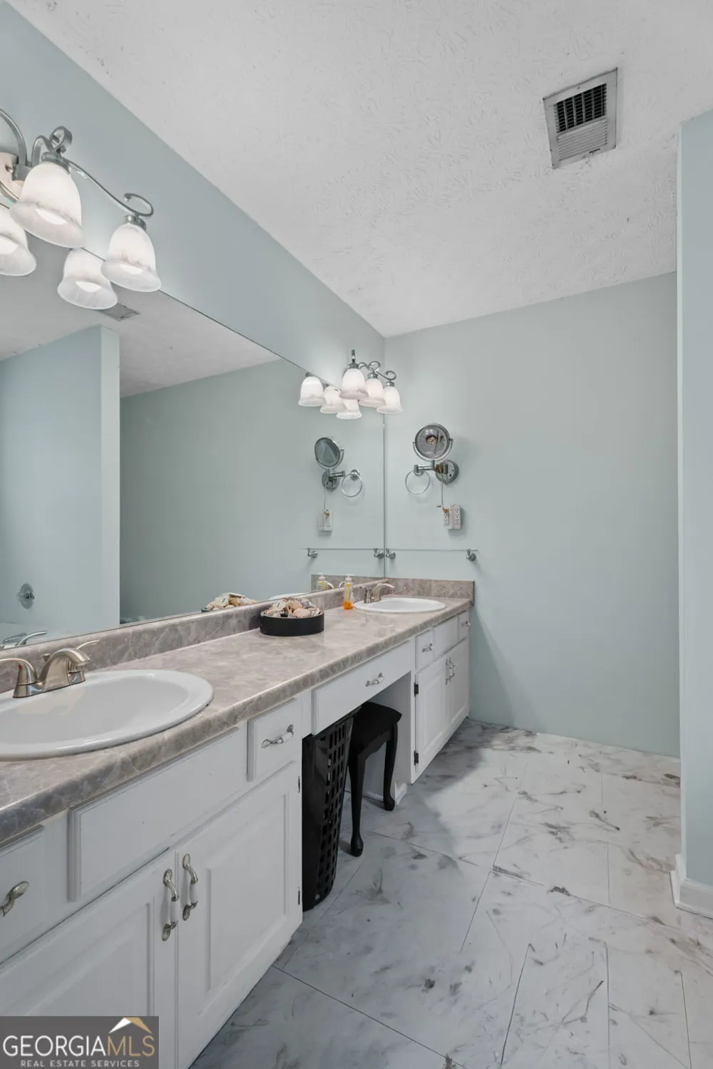 218 River Trace CT McDonough, GA 30253