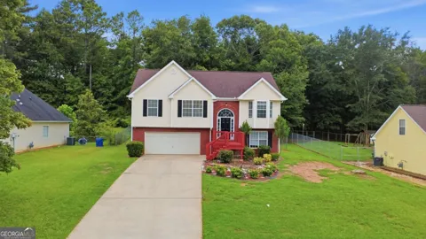 165 Syracuse LN