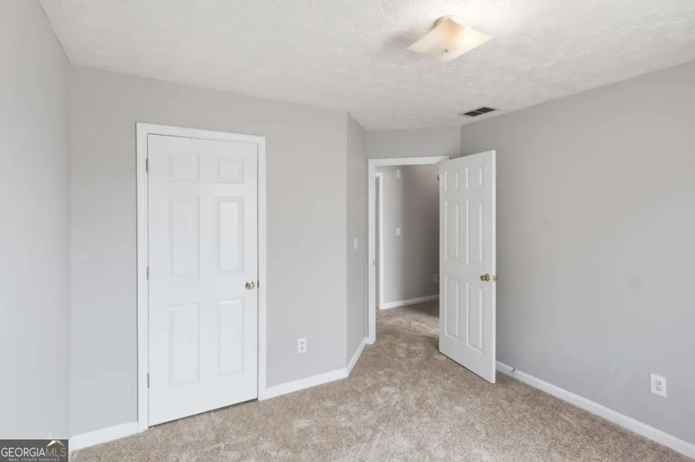 165 Syracuse LN Covington, GA 30016