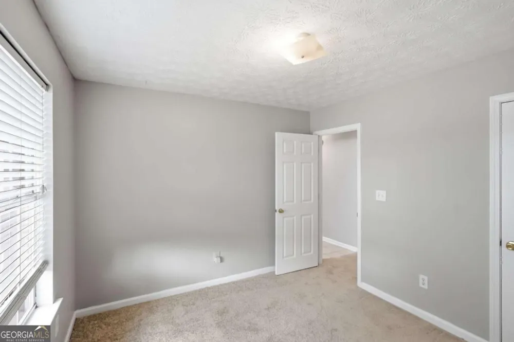 165 Syracuse LN Covington, GA 30016