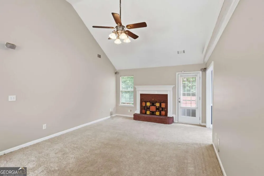 165 Syracuse LN Covington, GA 30016
