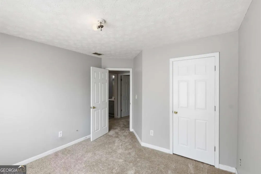 165 Syracuse LN Covington, GA 30016