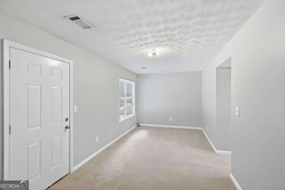 165 Syracuse LN Covington, GA 30016