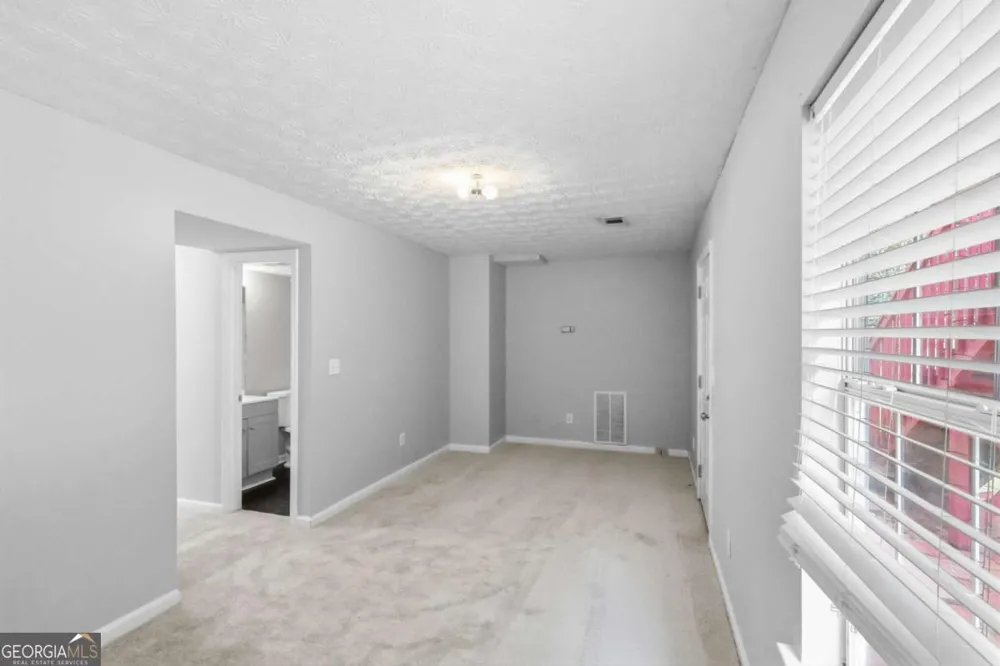 165 Syracuse LN Covington, GA 30016
