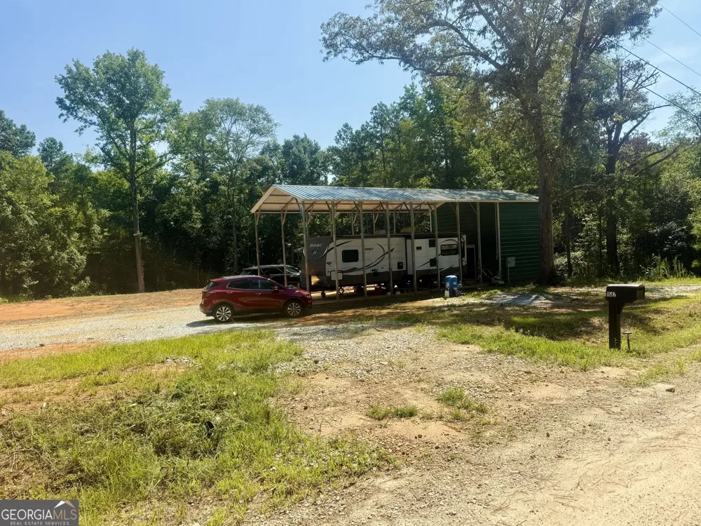 1582 Armour Circle Elberton, GA 30635