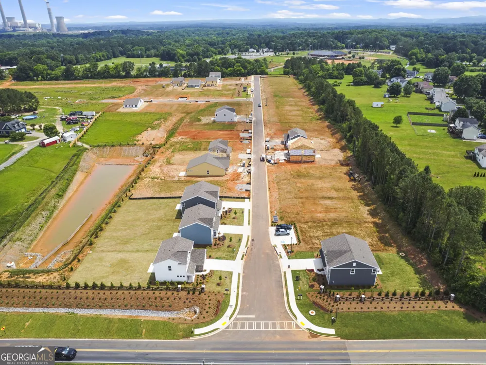 1017 Blossom LN Euharlee, GA 30145