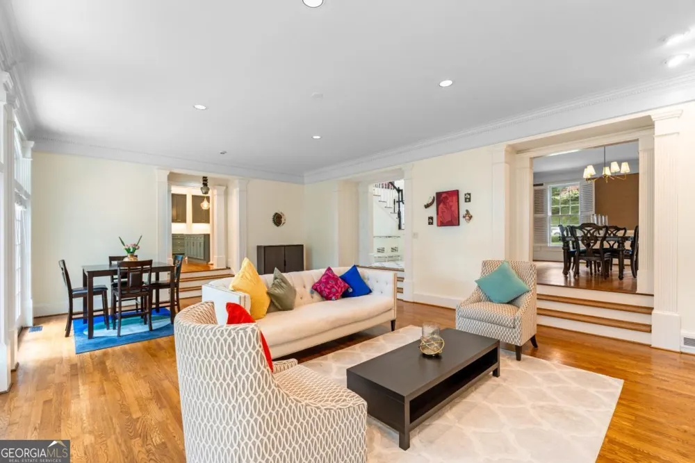345 W Berwicke CMN NE Sandy Springs, GA 30342