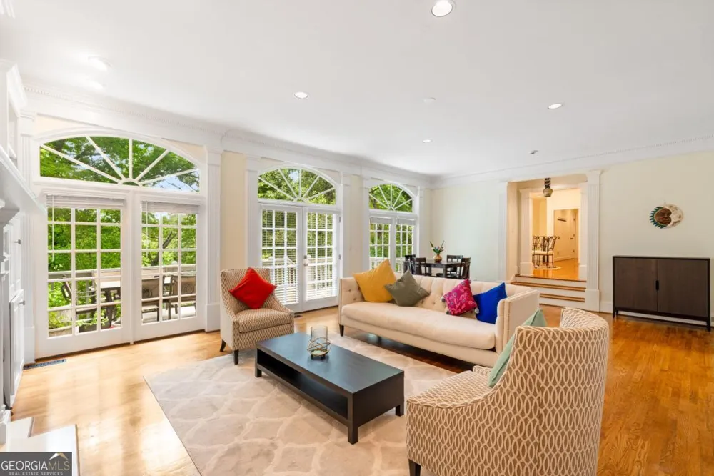 345 W Berwicke CMN NE Sandy Springs, GA 30342