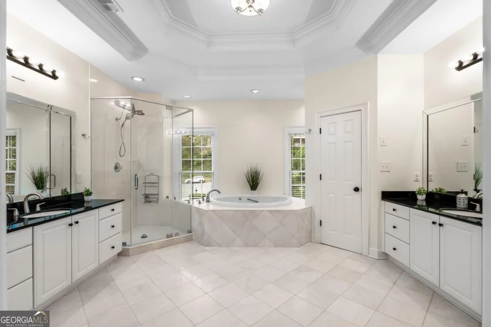 345 W Berwicke CMN NE Sandy Springs, GA 30342