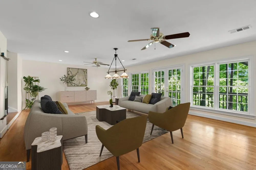 345 W Berwicke CMN NE Sandy Springs, GA 30342