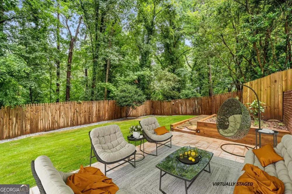 345 W Berwicke CMN NE Sandy Springs, GA 30342