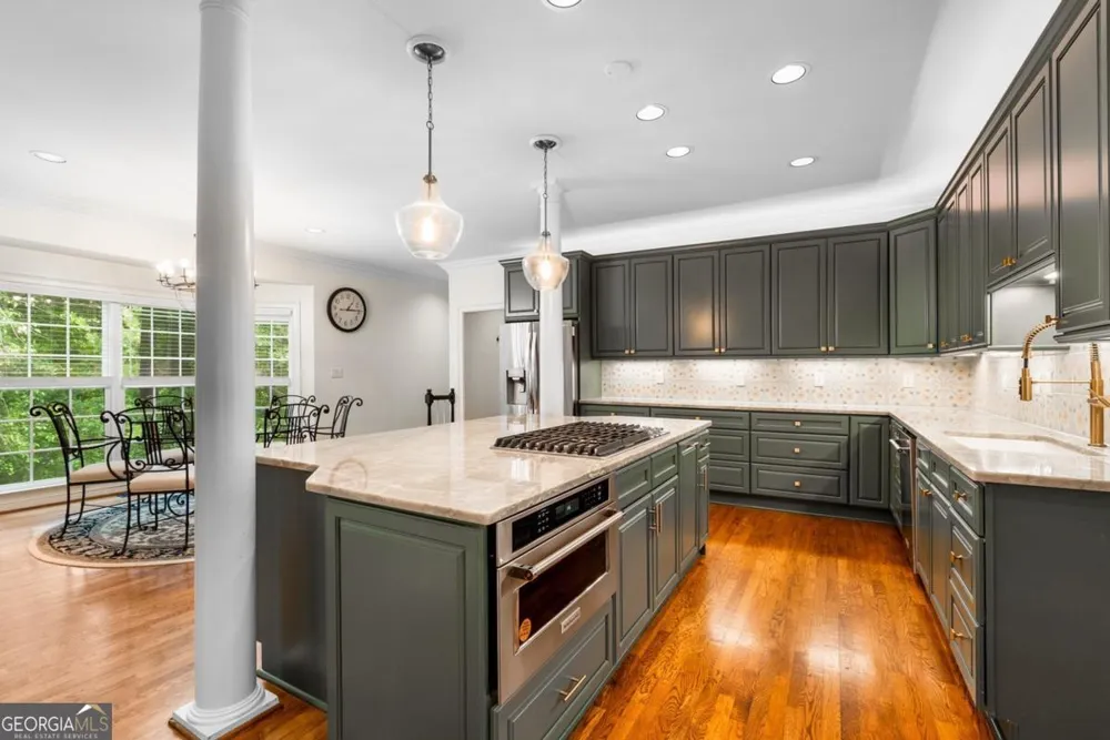 345 W Berwicke CMN NE Sandy Springs, GA 30342
