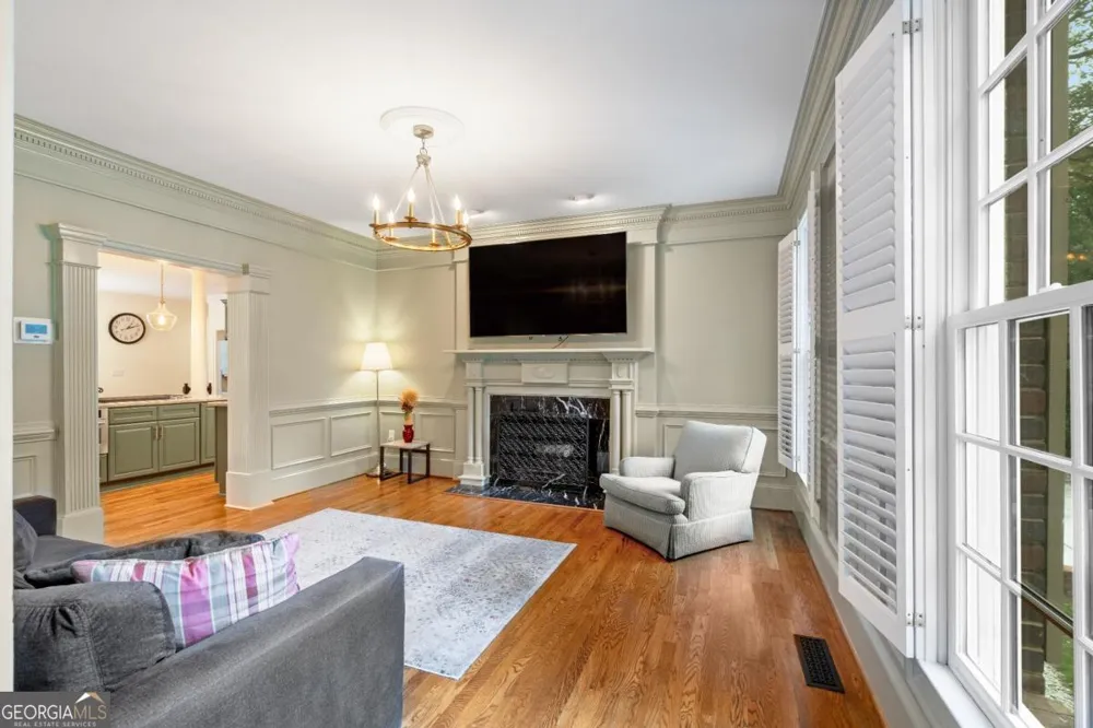 345 W Berwicke CMN NE Sandy Springs, GA 30342