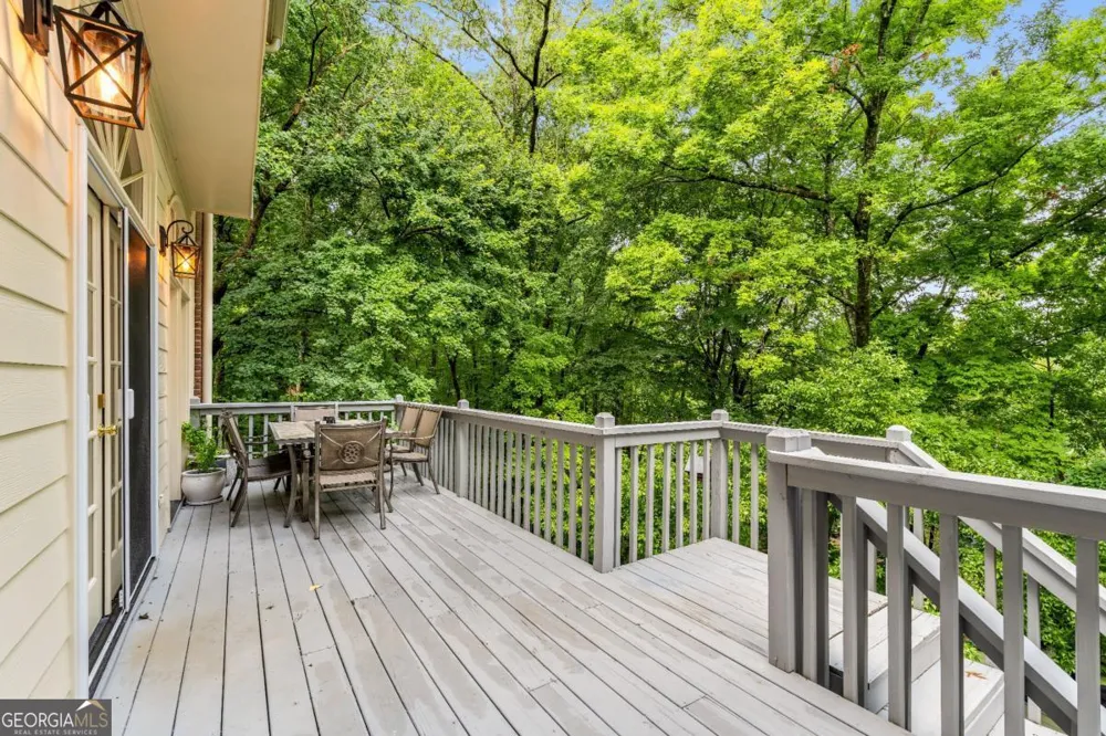 345 W Berwicke CMN NE Sandy Springs, GA 30342