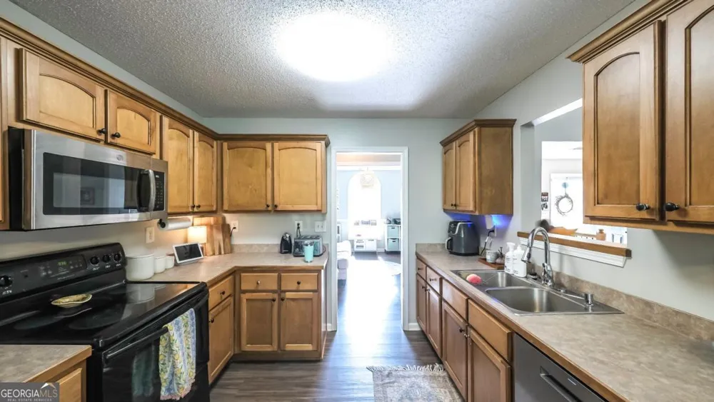 208 Oaken Bucket DR Temple, GA 30179