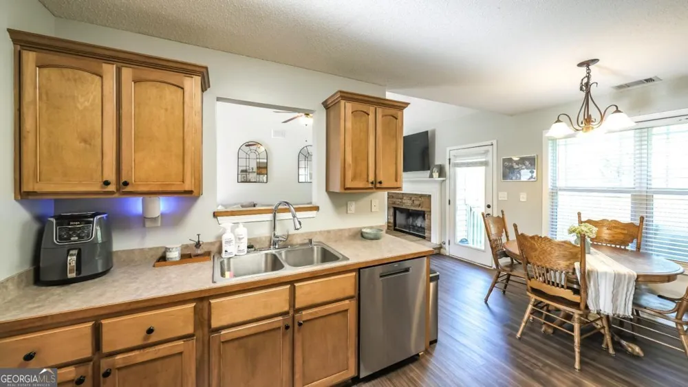 208 Oaken Bucket DR Temple, GA 30179