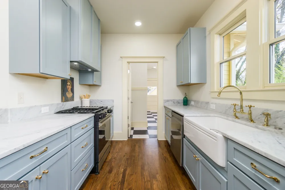 3117 Semmes ST East Point, GA 30344