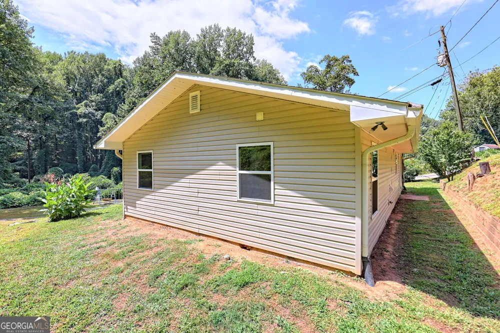 242 Old Chechero RD Clayton, GA 30525