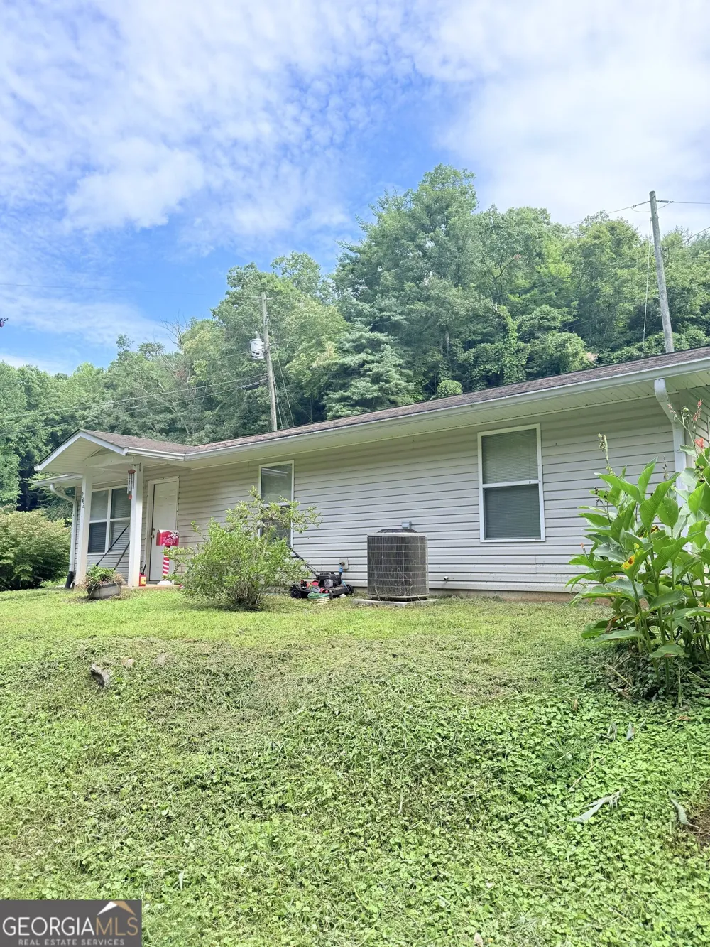 242 Old Chechero RD Clayton, GA 30525