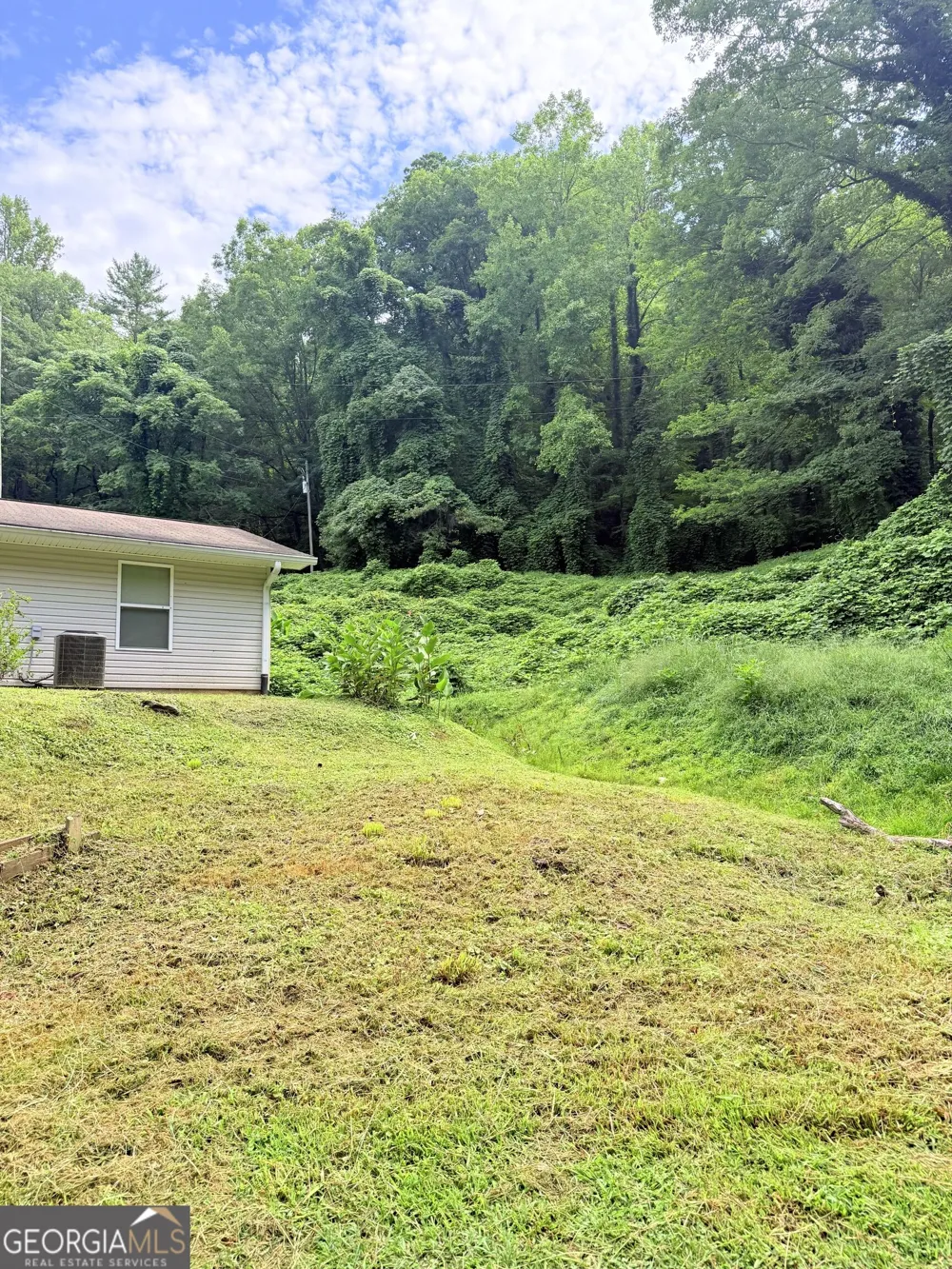 242 Old Chechero RD Clayton, GA 30525