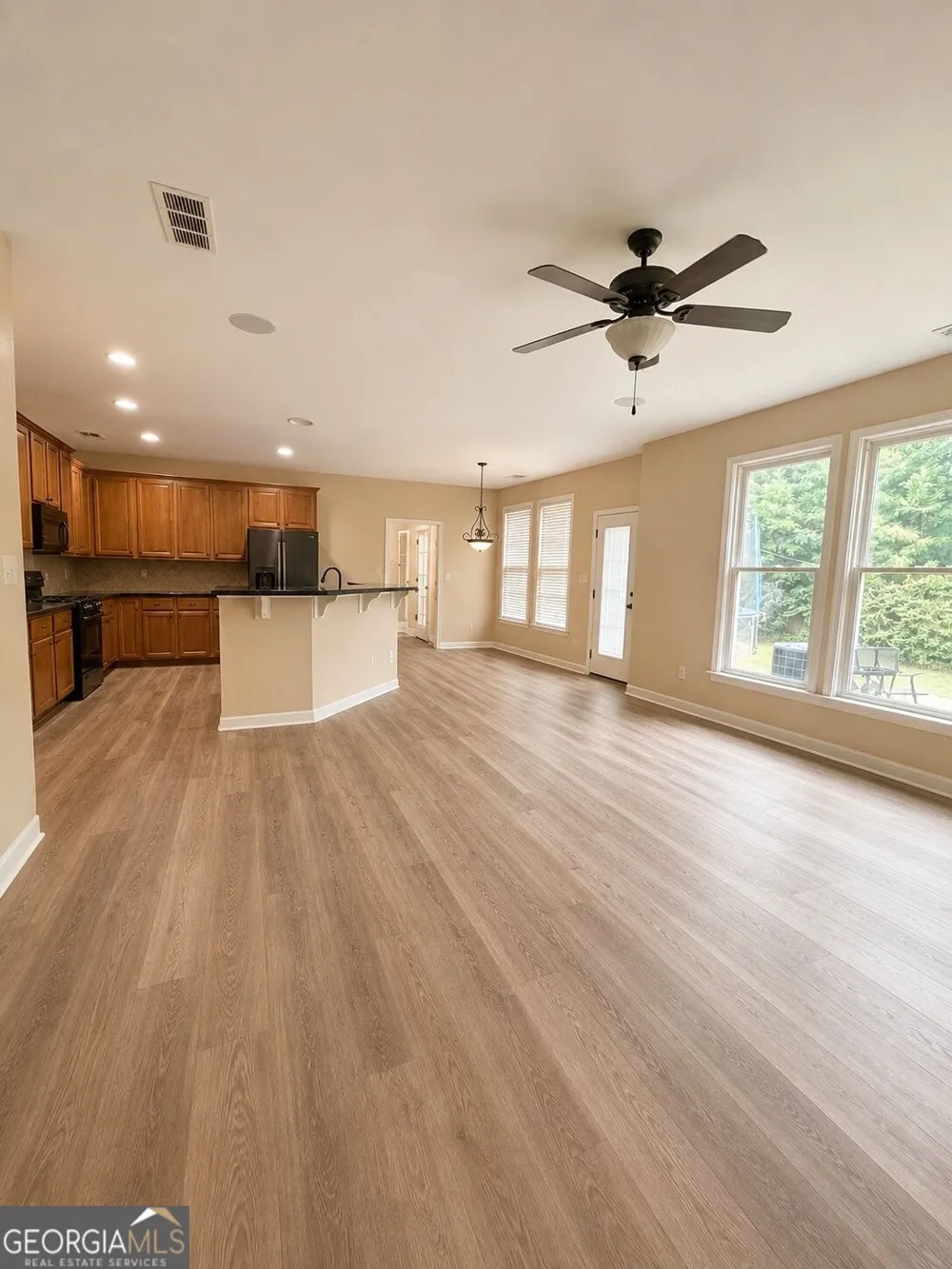 945 Grand Ivey PL Dacula, GA 30019