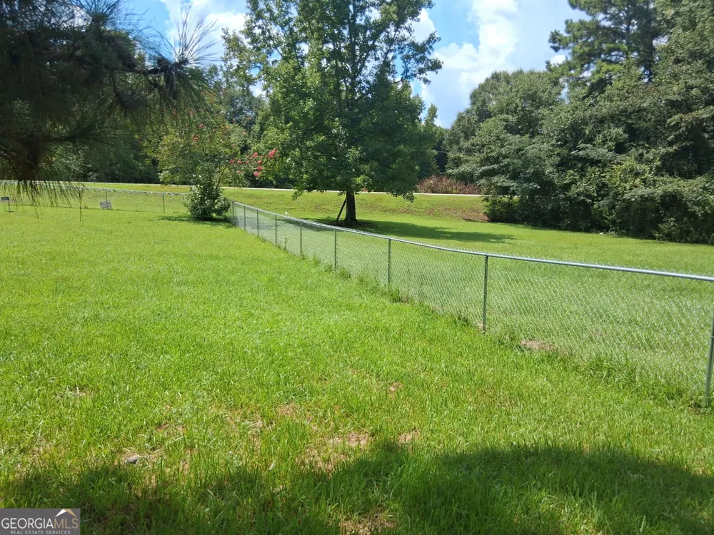 265 Hickman RD Forsyth, GA 31029