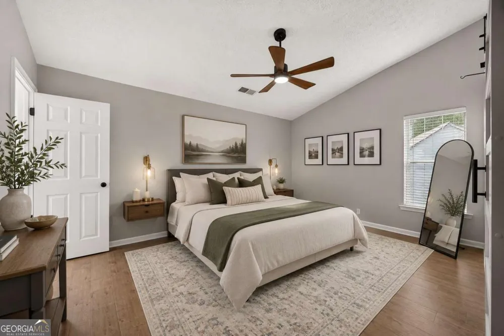 9899 Vista CIR Union City, GA 30291