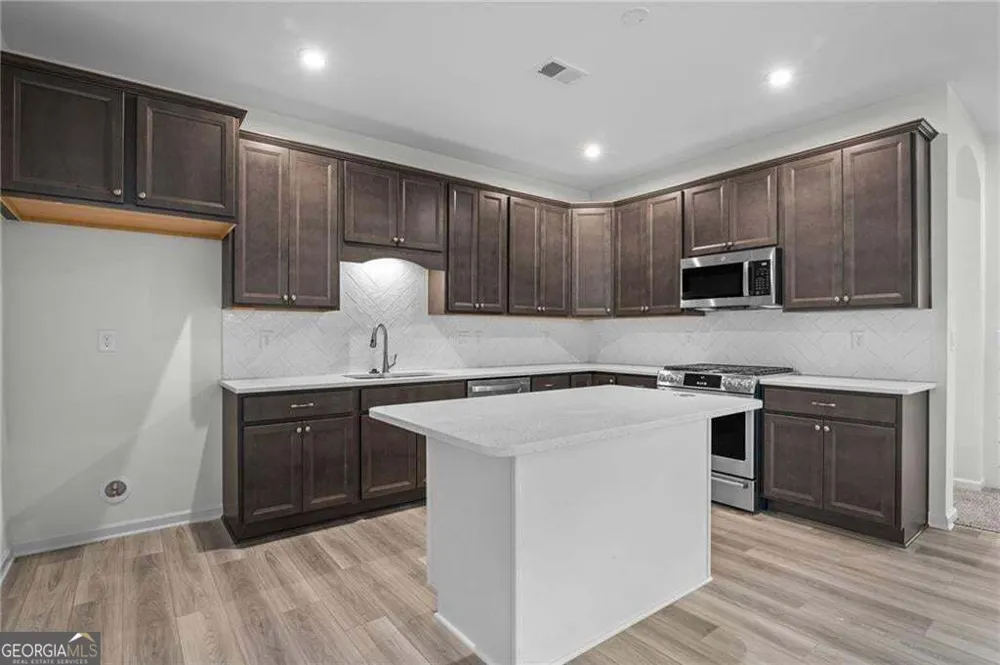 165 Laurel Farms LN Dallas, GA 30157