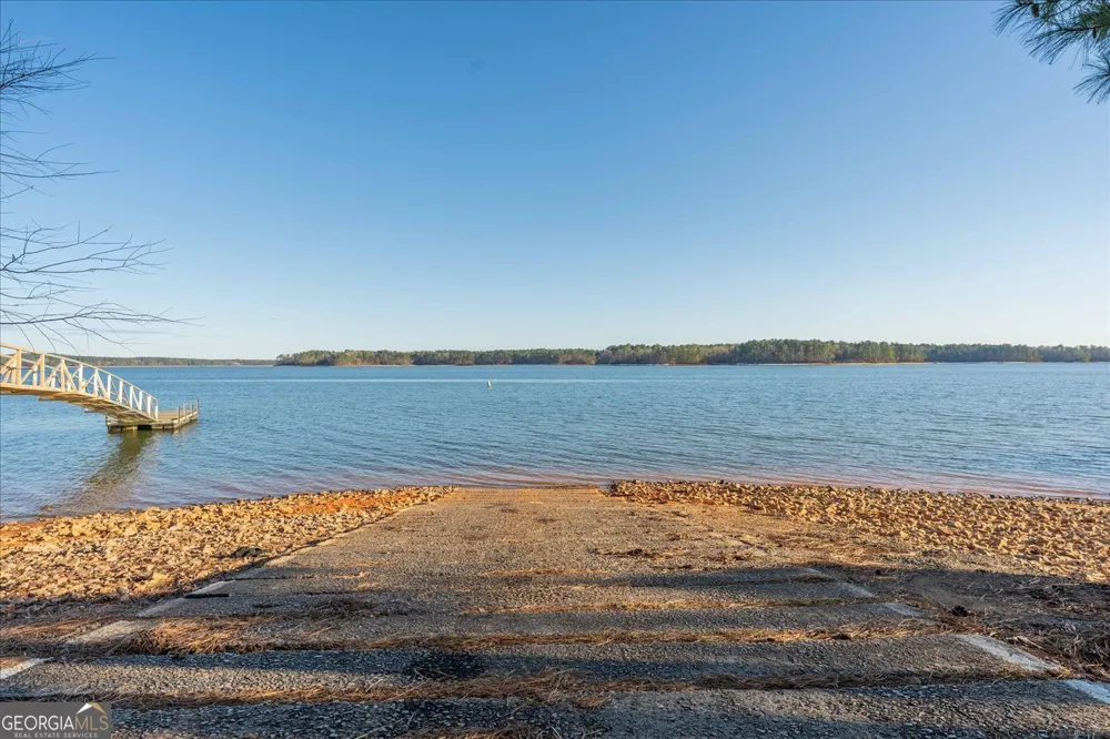 1084 Hesters Ferry RD Tignall, GA 30668