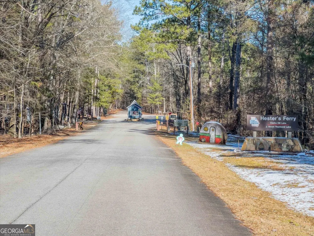 1084 Hesters Ferry RD Tignall, GA 30668