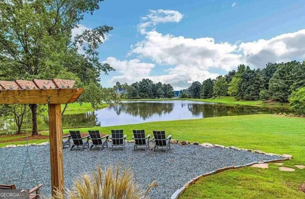 168 Salt Lake LN Hoschton, GA 30548