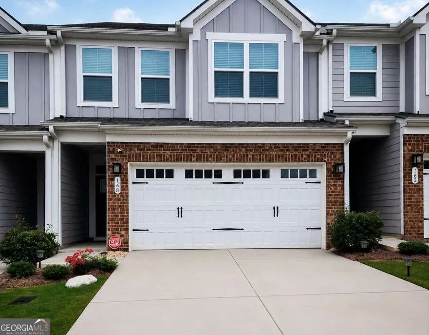 168 Salt Lake LN Hoschton, GA 30548