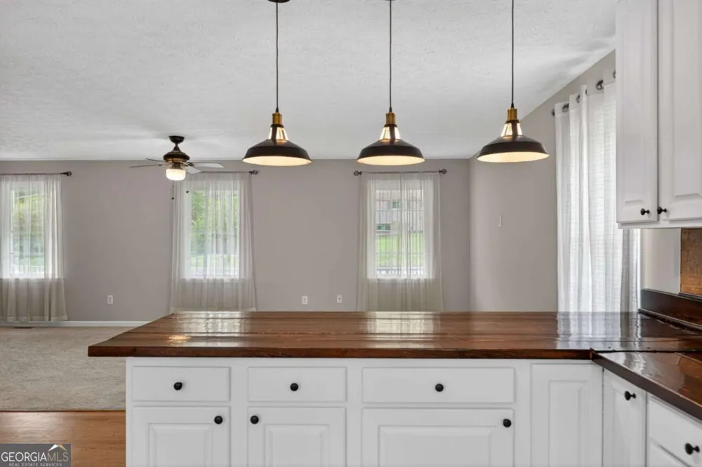 3301 Connie WAY Winston, GA 30187