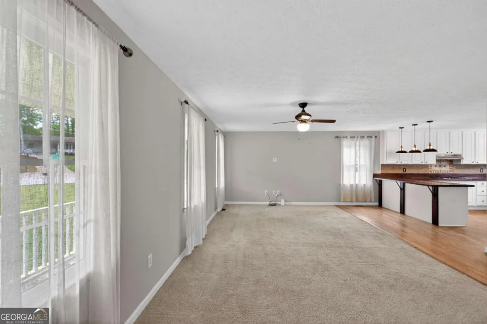 3301 Connie WAY Winston, GA 30187