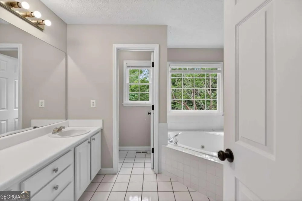 3301 Connie WAY Winston, GA 30187