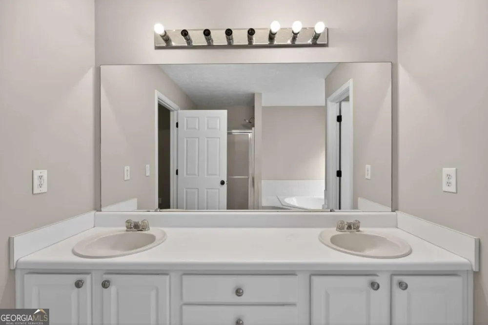 3301 Connie WAY Winston, GA 30187