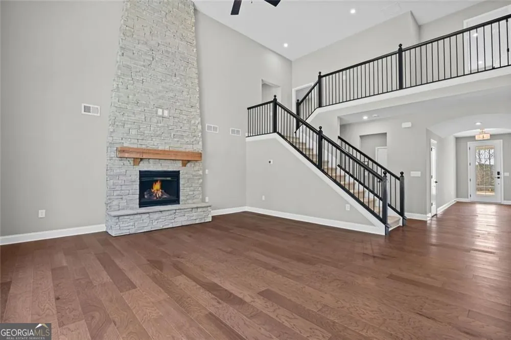716 Conley DR Canton, GA 30115