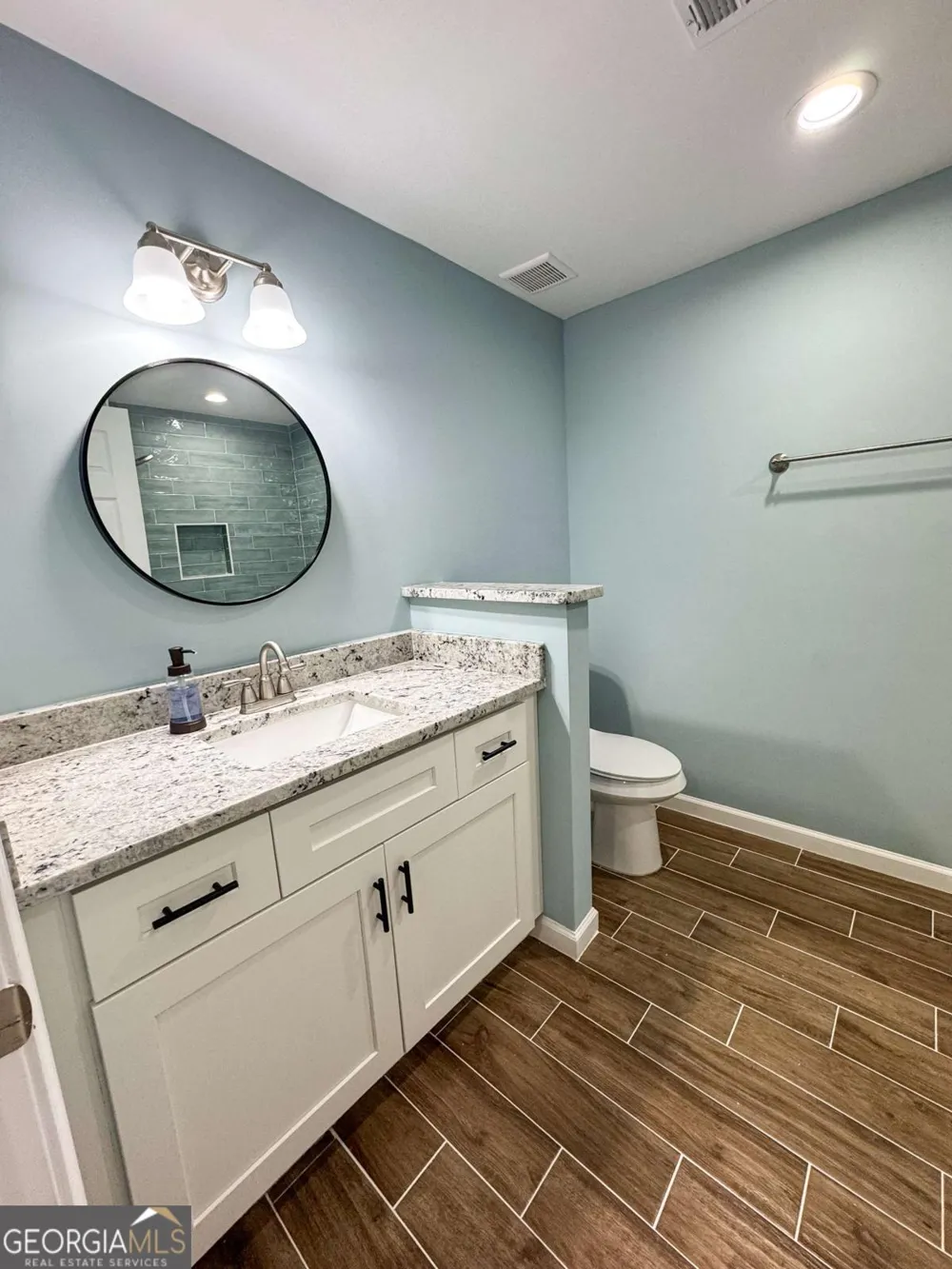 8001 Woodland LN Alpharetta, GA 30009