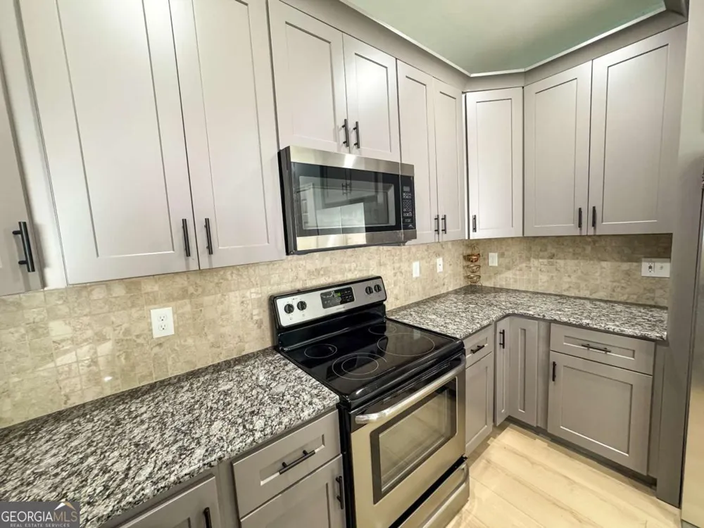 8001 Woodland LN Alpharetta, GA 30009