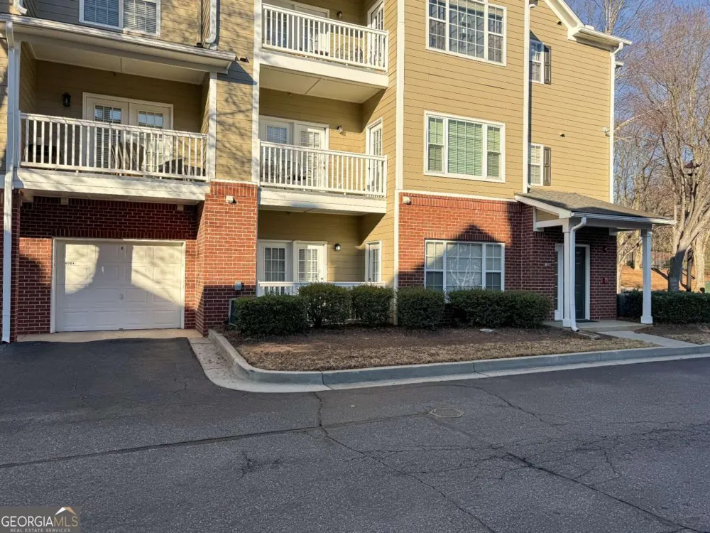 8001 Woodland LN Alpharetta, GA 30009