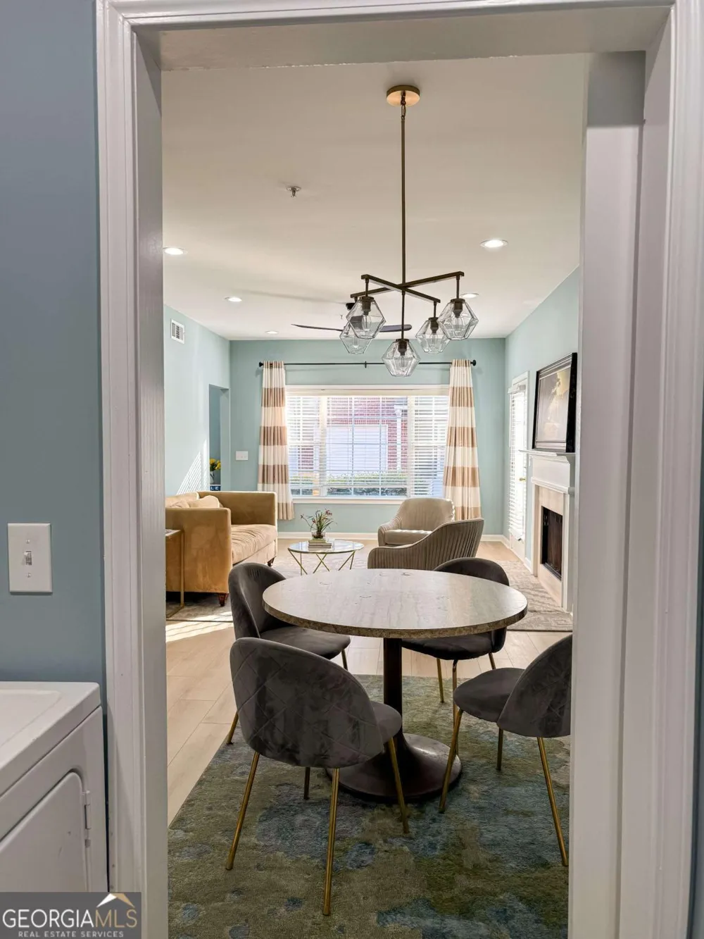 8001 Woodland LN Alpharetta, GA 30009