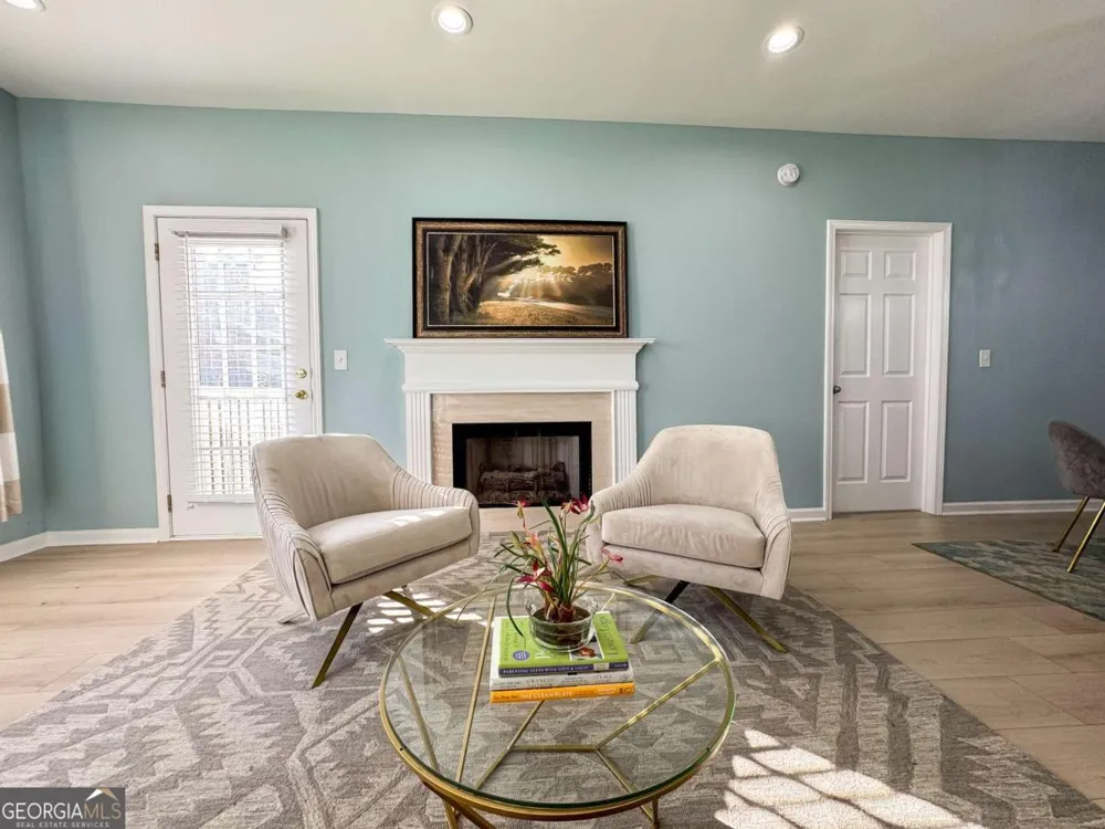 8001 Woodland LN Alpharetta, GA 30009