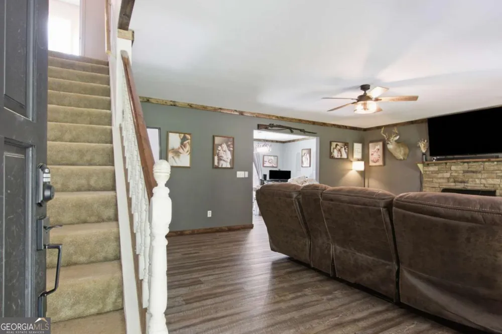 65 Tradewinds RD Cleveland, GA 30528
