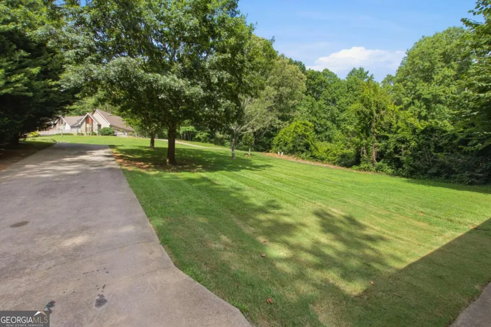65 Tradewinds RD Cleveland, GA 30528