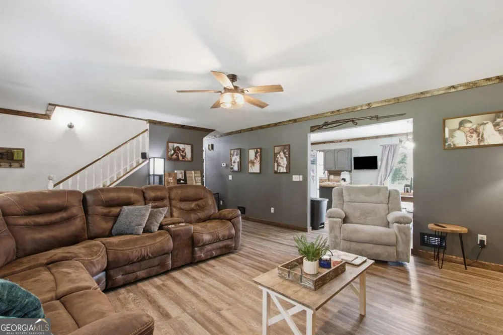 65 Tradewinds RD Cleveland, GA 30528
